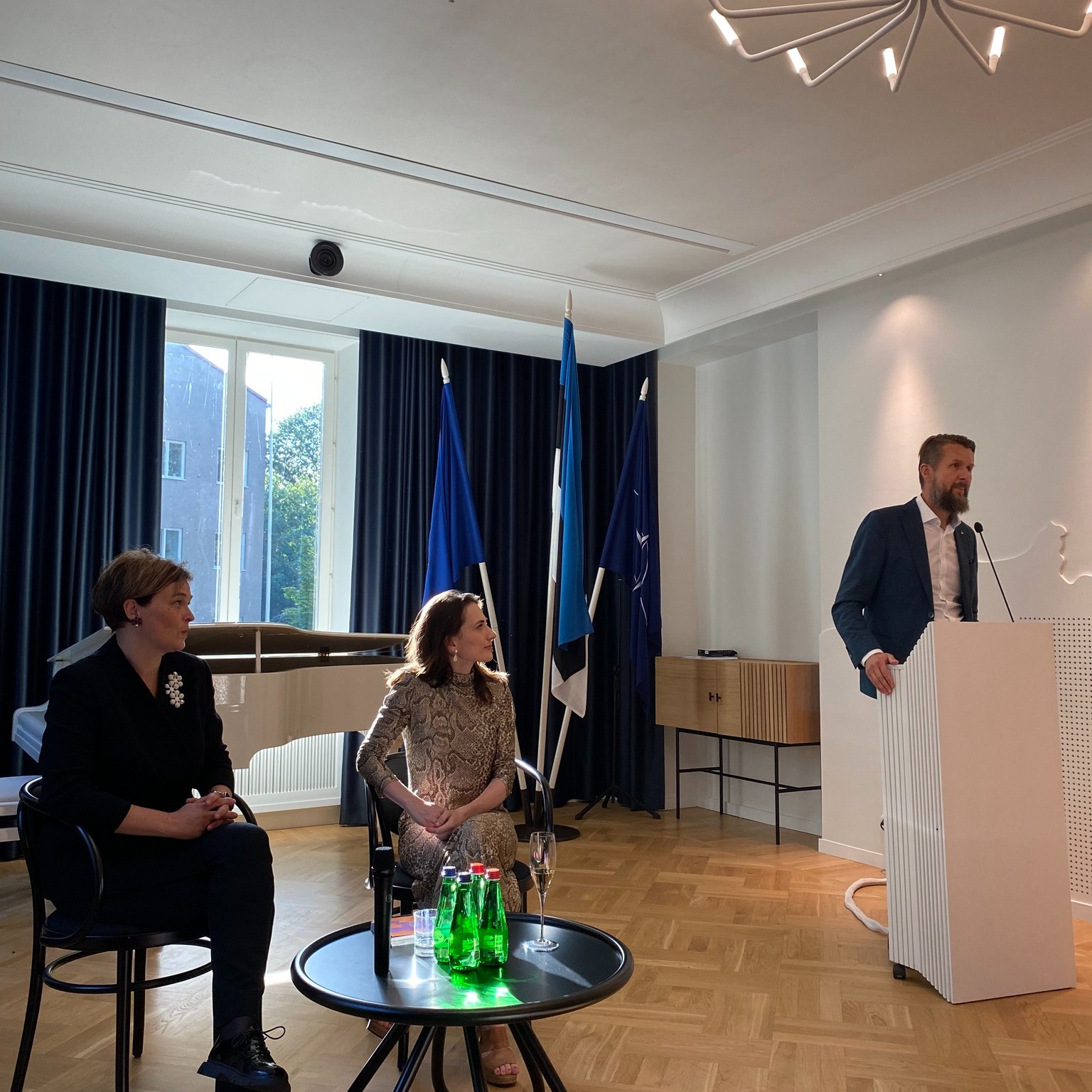 Helsinki nàˆitus Eesti Suursaatkond Helsinkis, suursaadik, Anneli Tammik, näituse avamine